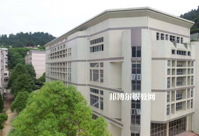 貴陽(yáng)精工科技學(xué)校2022年學(xué)費(fèi)、收費(fèi)多少
