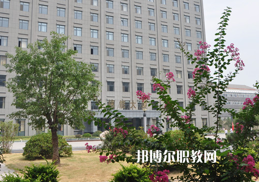 徐州機(jī)電技師學(xué)院2022年報(bào)名條件、招生要求、招生對(duì)象