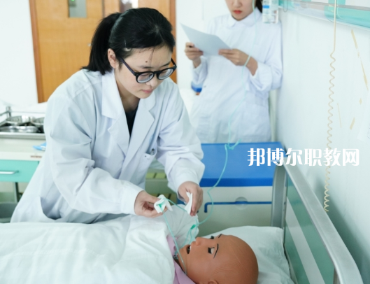 常州衛(wèi)生高等職業(yè)技術(shù)學(xué)校2022年報(bào)名條件、招生要求、招生對(duì)象