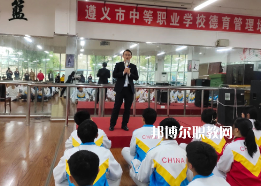 遵義旅游學(xué)校2022年報(bào)名條件、招生要求、招生對(duì)象
