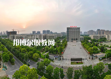 江蘇海安中等專業(yè)學校2022年報名條件、招生要求、招生對象