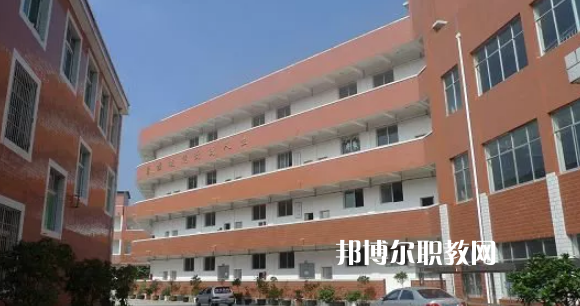 普安縣技工學(xué)校2022年報(bào)名條件、招生要求、招生對(duì)象