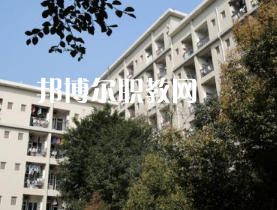 重慶輕工業(yè)學(xué)校2022年報(bào)名條件、招生要求、招生對象