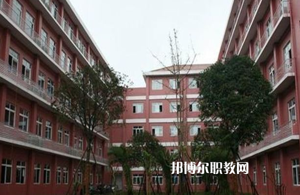 云南國防技校2022年學費、收費多少