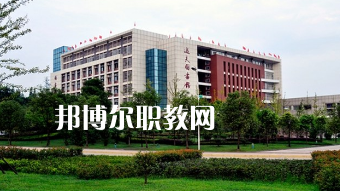 西南醫(yī)科大學(xué)護(hù)理學(xué)院附屬衛(wèi)生學(xué)校2022年報(bào)名條件、招生要求、招生對(duì)象