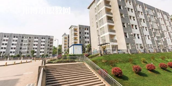 西安2022年上中專學校要初中畢業(yè)證嗎
