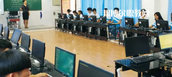 樂山市竹根職業(yè)中專學校2022年報名條件、招生要求、招生對象