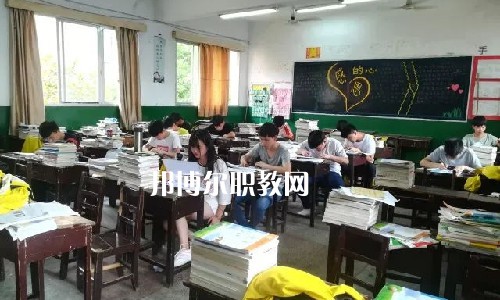 湘潭縣就業(yè)職業(yè)技術學校2022年報名條件、招生要求、招生對象