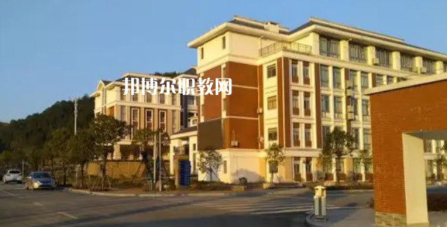福建閩北衛(wèi)生學(xué)校2022年報(bào)名條件、招生要求、招生對(duì)象
