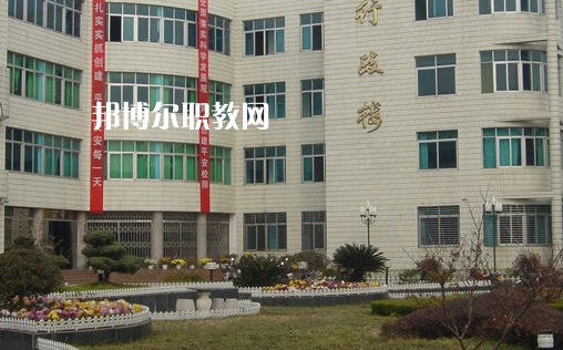 麻城工業(yè)學校2022年報名條件、招生要求、招生對象