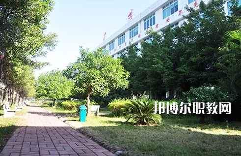 華中信息商務(wù)技工學(xué)校2022年怎么樣、好不好