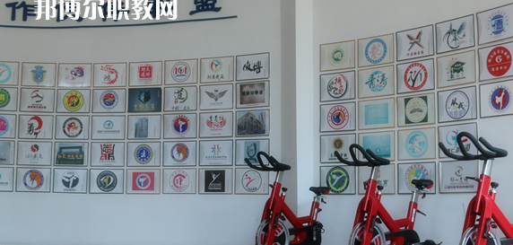 德陽(yáng)弘正科技職業(yè)學(xué)校2023年報(bào)名條件、招生要求、招生對(duì)象