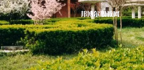 江蘇印刷技工學(xué)校地址在哪里，哪個(gè)地區(qū)，哪個(gè)城市?