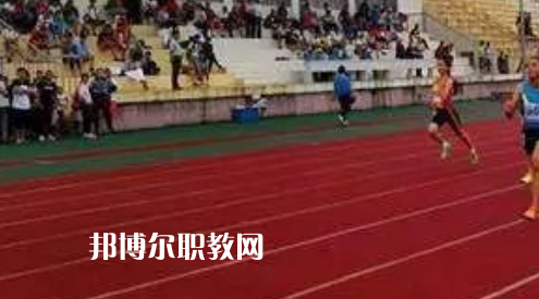 南通市體育運(yùn)動(dòng)學(xué)校地址在哪里，哪個(gè)地區(qū)，哪個(gè)城市?
