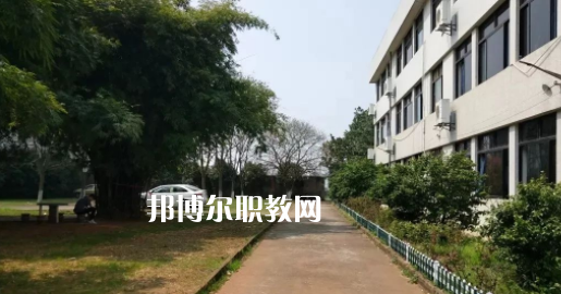 2023蘭溪市第六中學(xué)多少錢 蘭溪市第六中學(xué)各專業(yè)學(xué)費收費標準