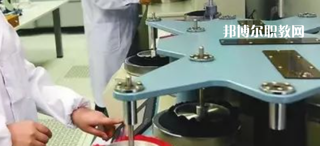2023陜西省紡織工業(yè)技工學(xué)校多少錢(qián) 陜西省紡織工業(yè)技工學(xué)校各專業(yè)學(xué)費(fèi)收費(fèi)標(biāo)準(zhǔn)