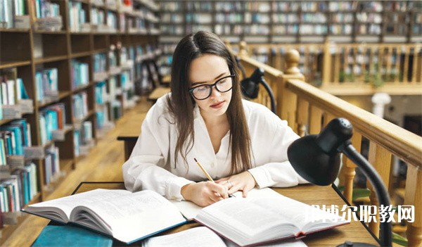 浙江哪里的中職學(xué)校能讀工商企業(yè)管理專業(yè)