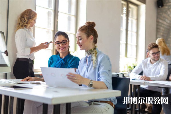江西哪里的職業(yè)中學能讀工業(yè)機器人專業(yè)