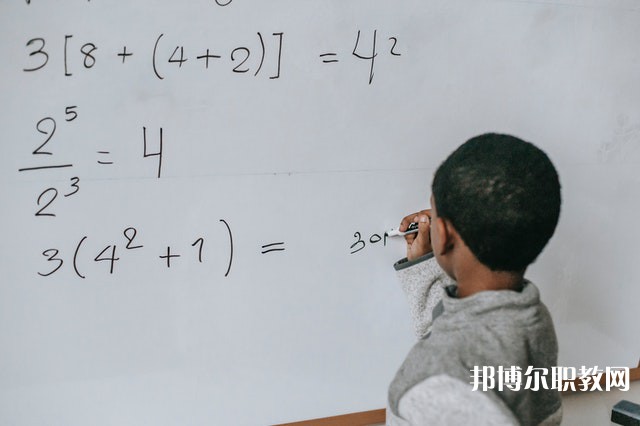 江西哪里的中職學校能讀移動、銀行專業(yè)專業(yè)
