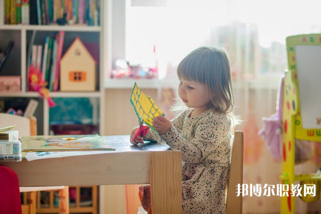 江西哪里的職業(yè)學校能讀電子商務(物流方向）專業(yè)