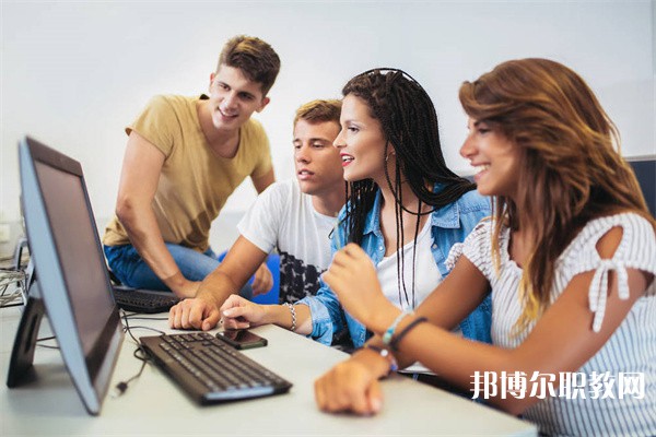 江西哪里的技工學(xué)校能讀網(wǎng)頁設(shè)計(jì)專業(yè)