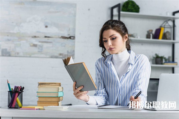 江西哪里的中專學校能讀高級模具數控專業(yè)