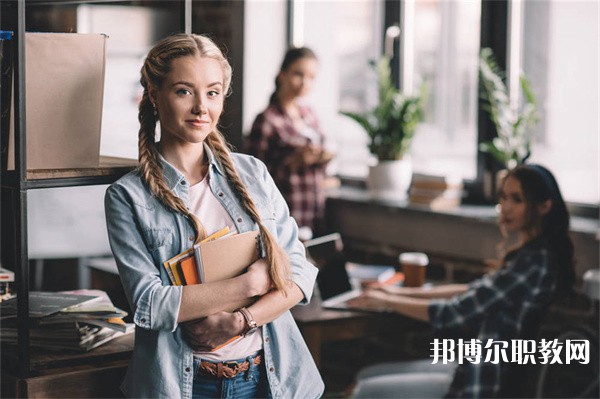 山東哪里的中專學(xué)校能讀裝潢藝術(shù)設(shè)計(jì)專業(yè)