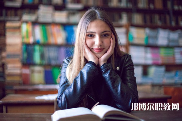山東哪里的中職學校能讀口腔專業(yè)