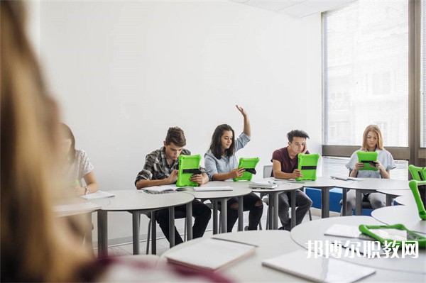 山東哪里的中職學校能讀計算機廣告制作專業(yè)
