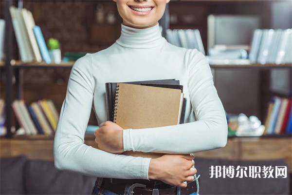 山東哪里的中專學(xué)校能讀中國舞表演專業(yè)