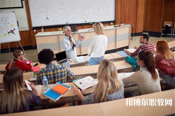 山東哪里的中專學(xué)校能讀中式烹調(diào)專業(yè)
