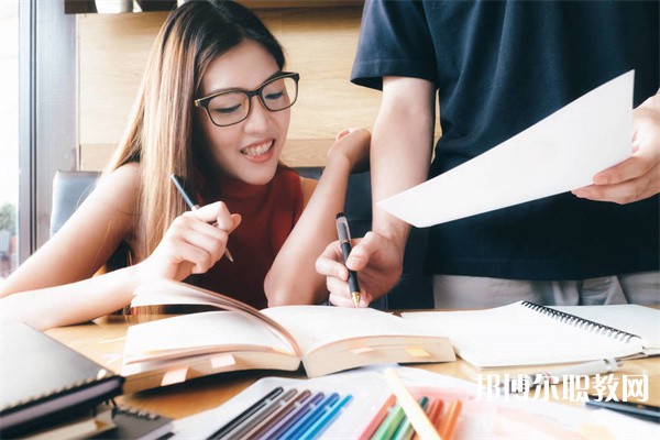 河南哪里的中職學校能讀美發(fā)與形象藝術設計專業(yè)
