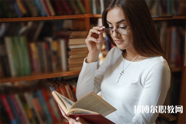 河南哪里的中職學(xué)校能讀農(nóng)業(yè)機(jī)械使用與維護(hù)專業(yè)