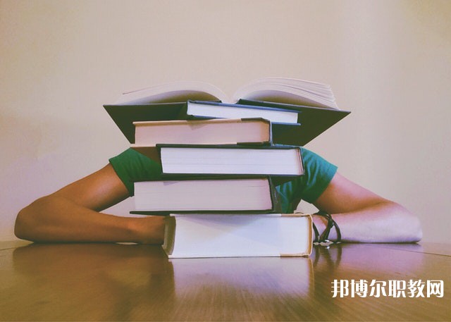 河南哪里的中職學(xué)校能讀移動(dòng)應(yīng)用開發(fā)專業(yè)