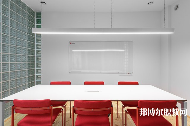 河南哪里的中職學(xué)校能讀工程機(jī)械應(yīng)用與維修專業(yè)