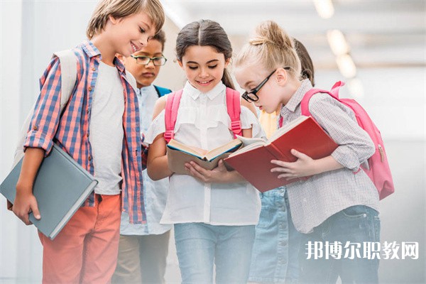 河南哪里的技工學(xué)校能讀計(jì)算機(jī)應(yīng)用技術(shù)專(zhuān)業(yè)