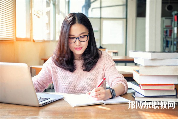 河南哪里的中職學校能讀無人機技術專業(yè)