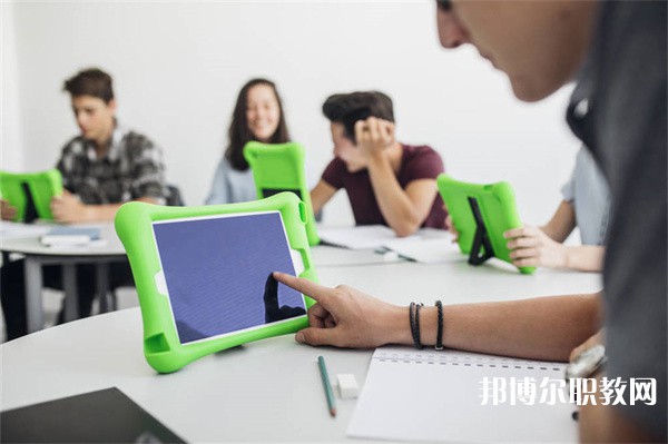 河南哪里的中職學(xué)校能讀航空專業(yè)