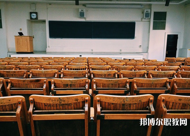 河南哪里的中專學(xué)校能讀道路橋梁工程施工與管理專業(yè)