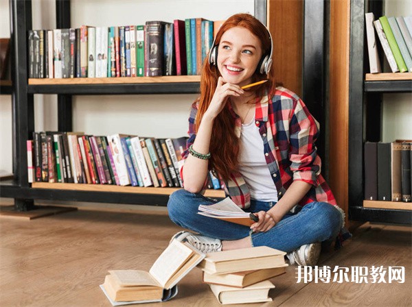 河南哪里的中專學(xué)校能讀工程造價管理專業(yè)