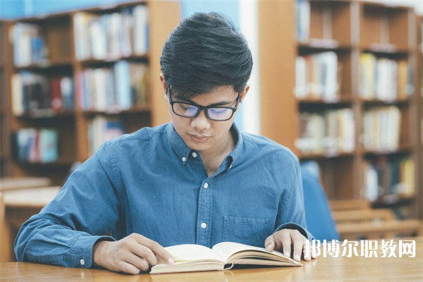 河南哪里的中職學校能讀電氣設備運行與控制專業(yè)