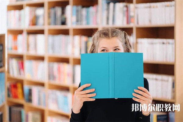 河南哪里的中專學(xué)校能讀汽車維修與駕駛專業(yè)