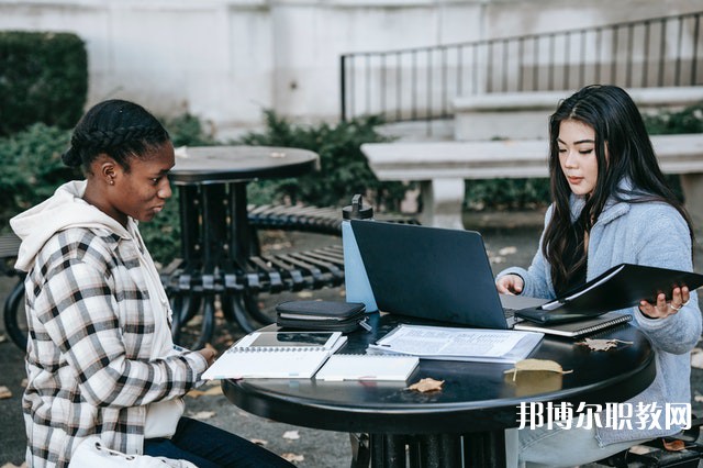 河南哪里的中專學校能讀建筑工程造價專業(yè)