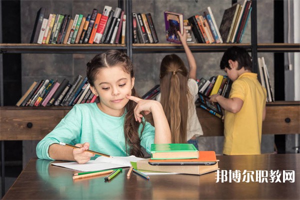 湖北哪里的中專學校能讀精細化工專業(yè)