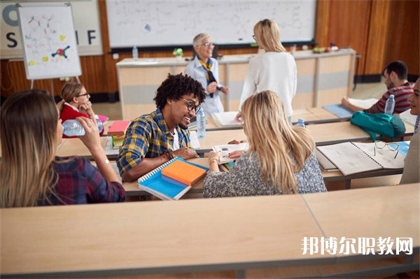 湖北哪里的中職學校能讀計算機專業(yè)