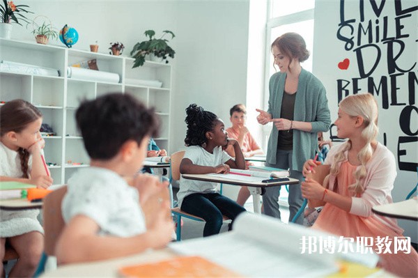 廣東哪里的中專學(xué)校能讀社會文化藝術(shù)(戲劇、粵劇、雷劇)專業(yè)