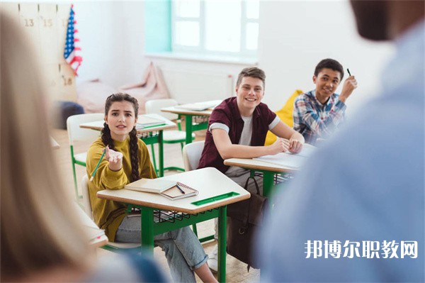 廣西哪里的職業(yè)學校能讀音樂(幼師藝術教育方向）專業(yè)