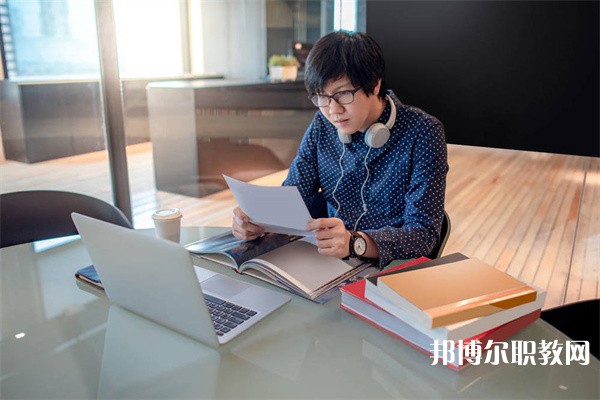 四川哪里的中職學校能讀高級乘務(wù)專業(yè)