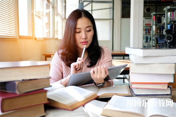 四川哪里的中職學校能讀電子信息技術(shù)專業(yè)