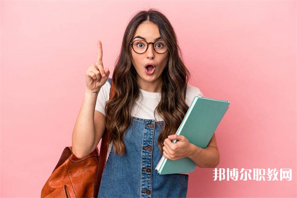 貴州哪里的中職學(xué)校能讀美容美發(fā)與形象設(shè)計(jì)專(zhuān)業(yè)